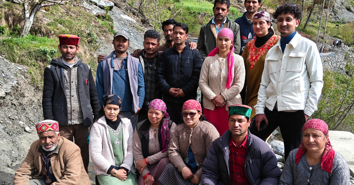 रतोचा–चतराणी सड़क की दयनीय हालत को लेकर एडीएम कुल्लू से मिला ग्रामीणों का प्रतिनिधिमंडल