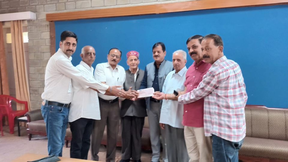 Shree Ram Mandir Committee Manikarn contributed Rs 5 lakh to the Chief Minister's Disaster Relief Fund